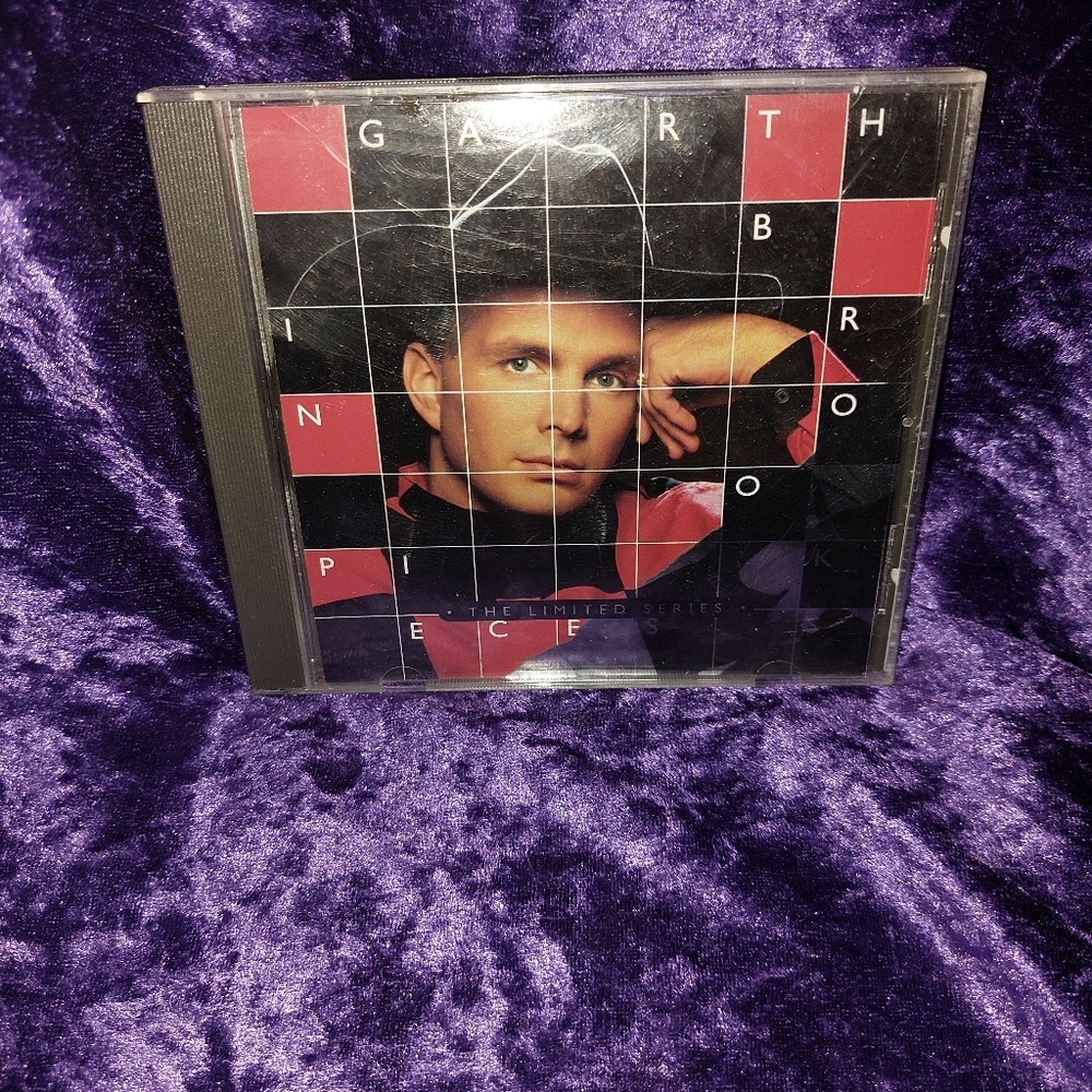Garth Brooks " In Pieces " Cd The Limited  Series